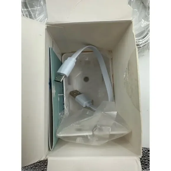 Set of 2 Wyze Cam WYZEC2 Wireless Indoor Smart Home Camera w Stand & Power Cords - Picture 6 of 6